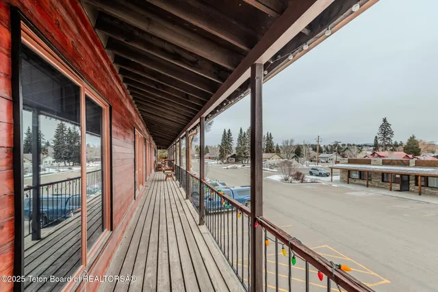 $6,450,000 | 117 West Pine Street, Pinedale, WY 82941