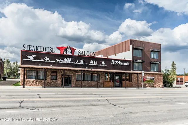 $6,450,000 | 117 West Pine Street, Pinedale, WY 82941