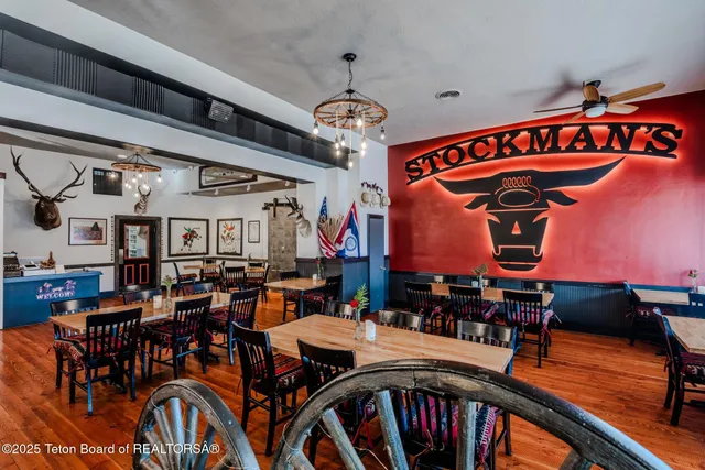 $6,450,000 | 117 West Pine Street, Pinedale, WY 82941