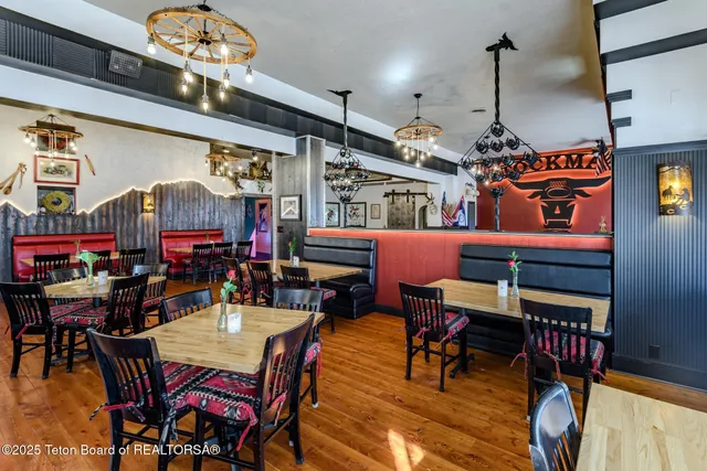 $6,450,000 | 117 West Pine Street, Pinedale, WY 82941