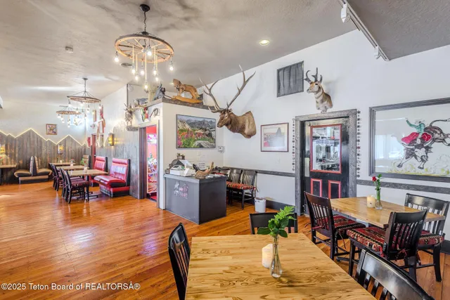 $6,450,000 | 117 West Pine Street, Pinedale, WY 82941