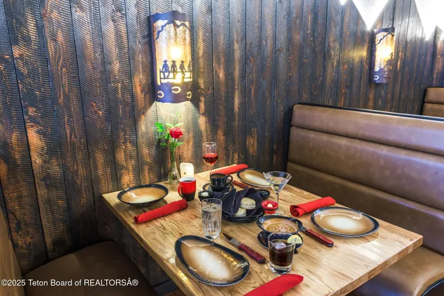 $6,450,000 | 117 West Pine Street, Pinedale, WY 82941