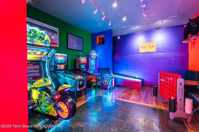 $6,450,000 | 117 West Pine Street, Pinedale, WY 82941