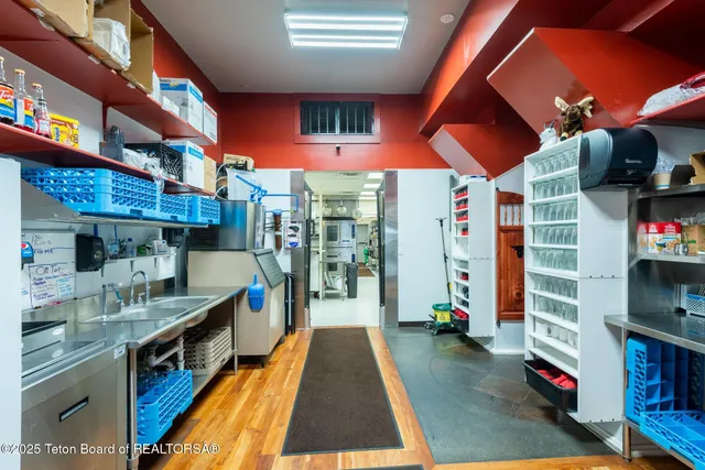 $6,450,000 | 117 West Pine Street, Pinedale, WY 82941