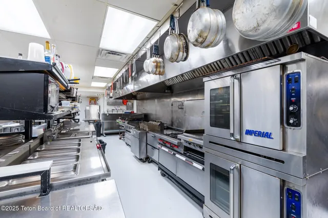 $6,450,000 | 117 West Pine Street, Pinedale, WY 82941