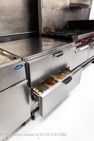 $6,450,000 | 117 West Pine Street, Pinedale, WY 82941