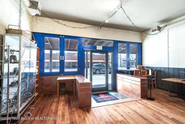 $6,450,000 | 117 West Pine Street, Pinedale, WY 82941