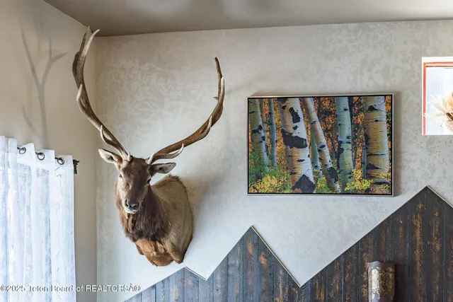 $6,450,000 | 117 West Pine Street, Pinedale, WY 82941