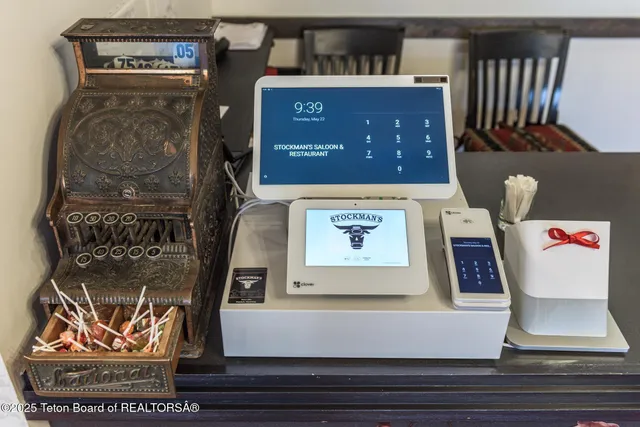 $6,450,000 | 117 West Pine Street, Pinedale, WY 82941