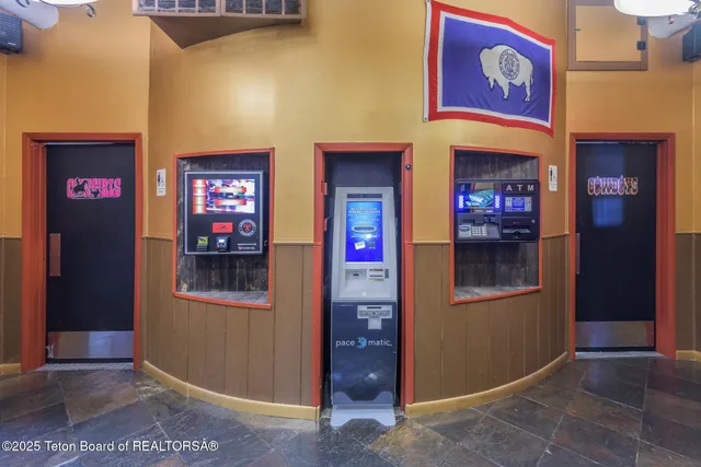 $6,450,000 | 117 West Pine Street, Pinedale, WY 82941