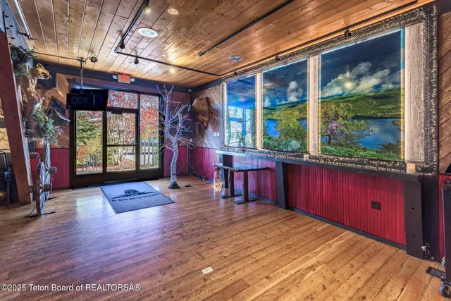 $6,450,000 | 117 West Pine Street, Pinedale, WY 82941