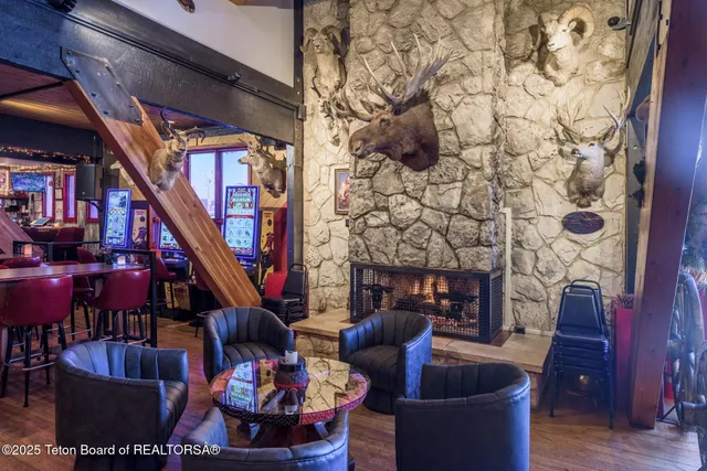 $6,450,000 | 117 West Pine Street, Pinedale, WY 82941