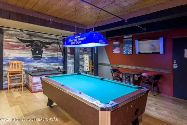 $6,450,000 | 117 West Pine Street, Pinedale, WY 82941