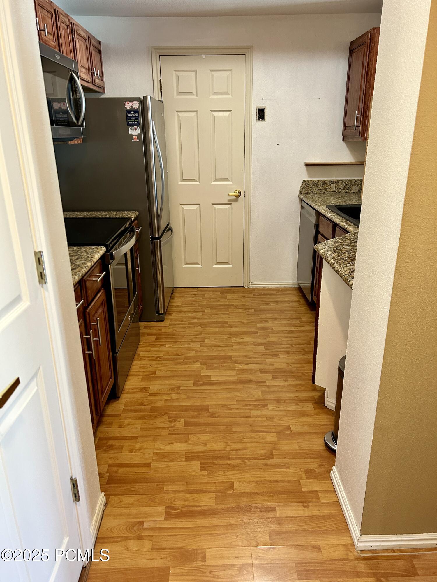 900 Bitner Road, Unit B37 Park City, UT 84098 - Photo 7 of 37