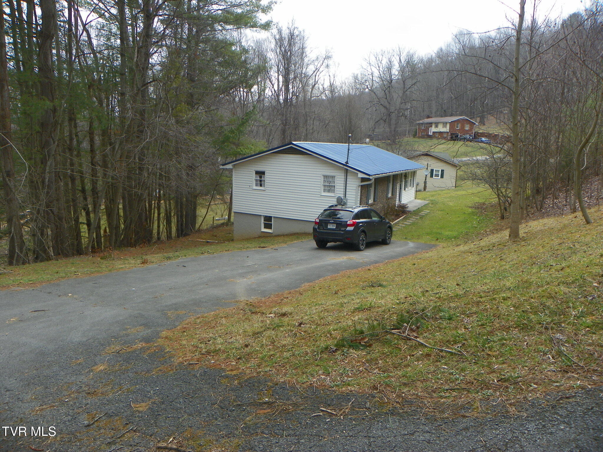 464 Pugh Mountain Road Marion, VA 24354 - Photo 34 of 41 100_0219