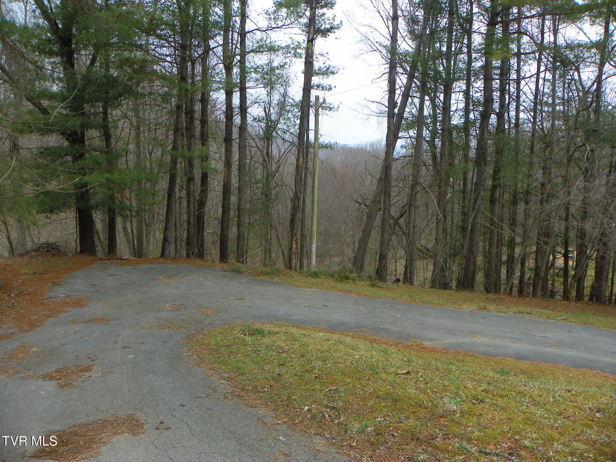 464 Pugh Mountain Road Marion, VA 24354 - Photo 35 of 41 100_0220