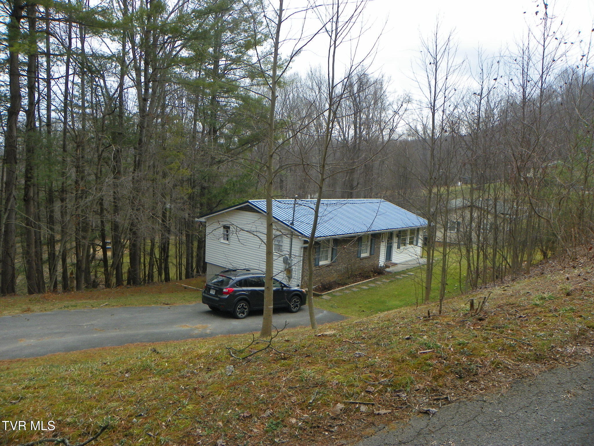 464 Pugh Mountain Road Marion, VA 24354 - Photo 36 of 41 100_0221
