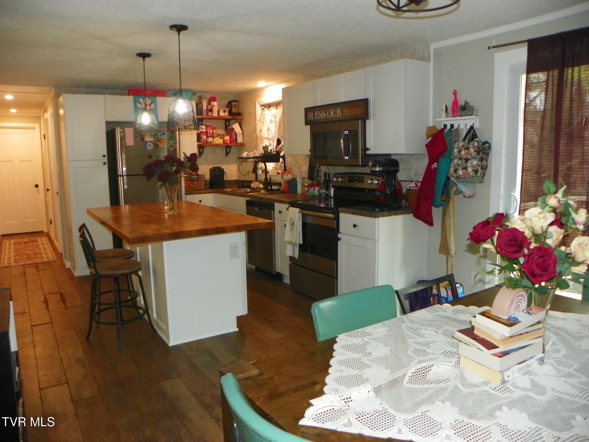 464 Pugh Mountain Road Marion, VA 24354 - Photo 4 of 41 100_0158