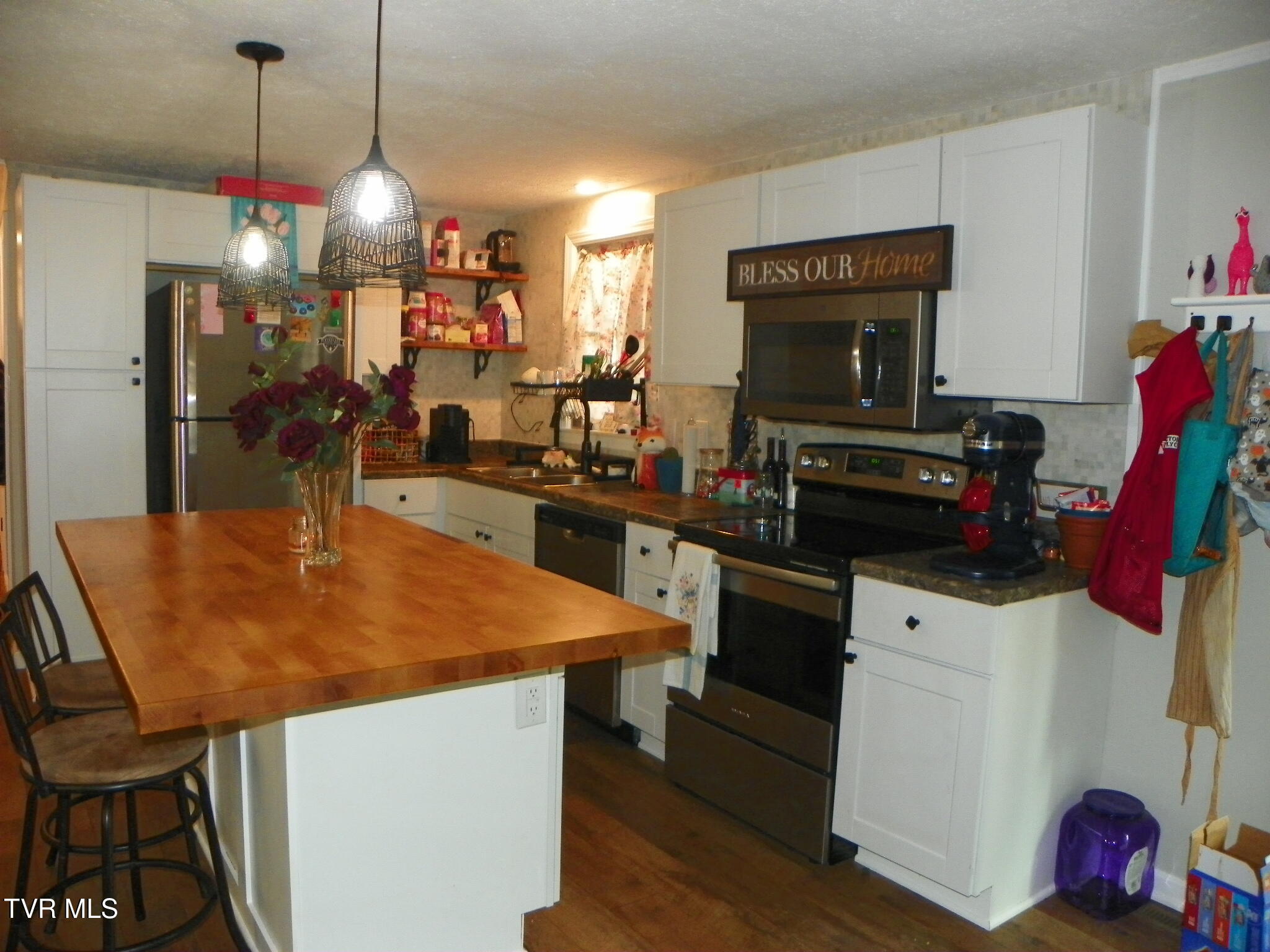 464 Pugh Mountain Road Marion, VA 24354 - Photo 7 of 41 100_0157