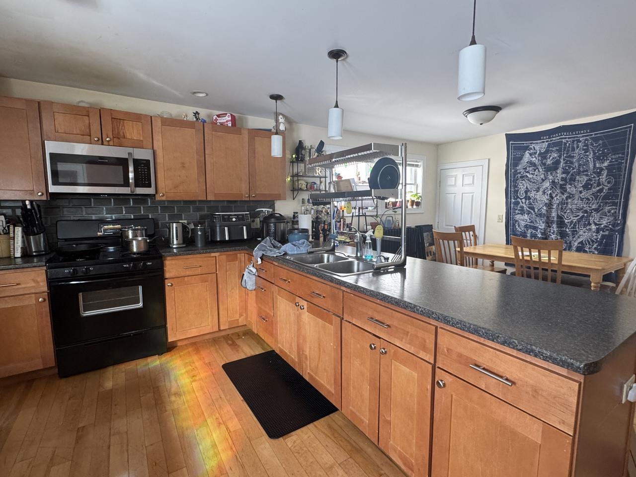 187 North Champlain Street Burlington, VT 05401 - Photo 3 of 30