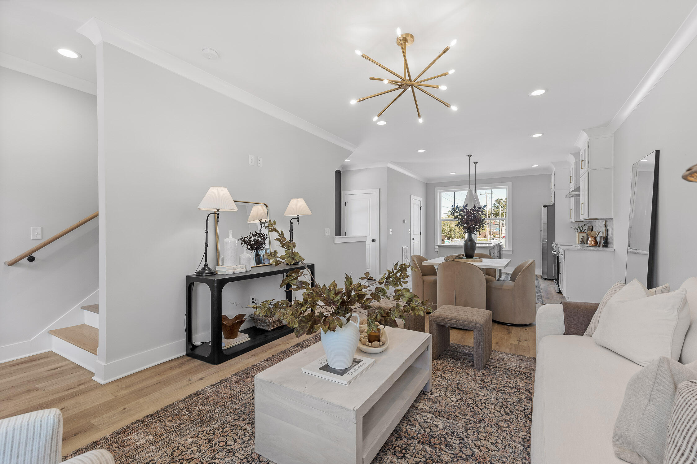 1644 Mari Circle Chattanooga, TN 37404 - Photo 20 of 37 Living Area