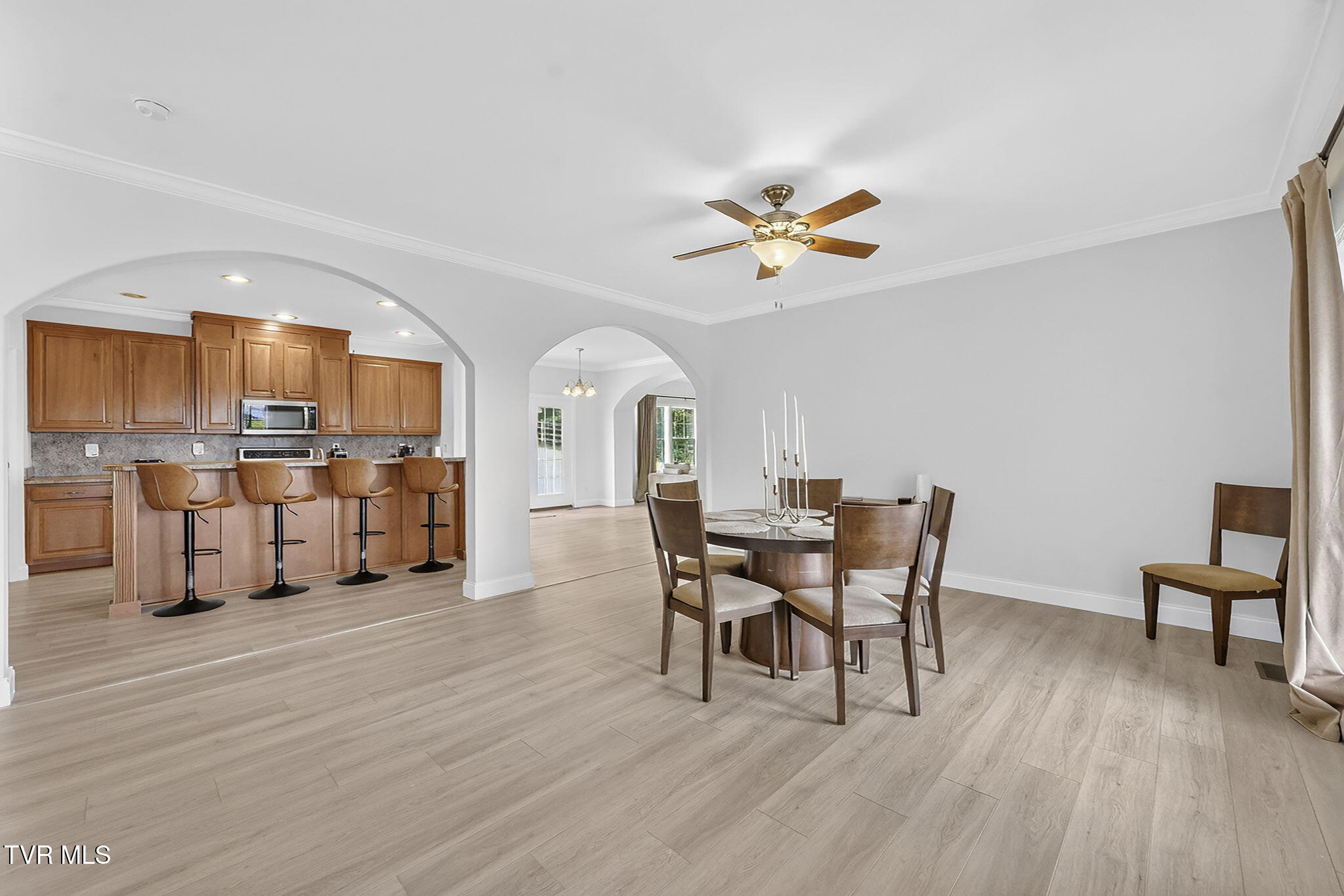 23767 Archery Range Road Bristol, VA 24202 - Photo 2 of 41 2
