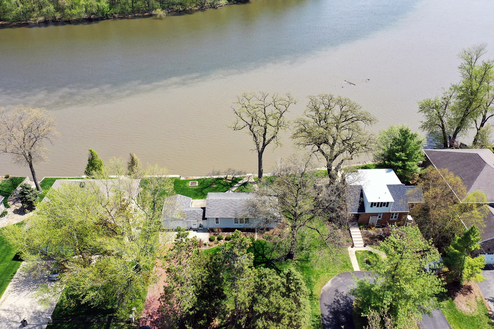 3119 River Road Kankakee, IL 60901 - Photo 29 of 39 an aerial view of a house with a lake view