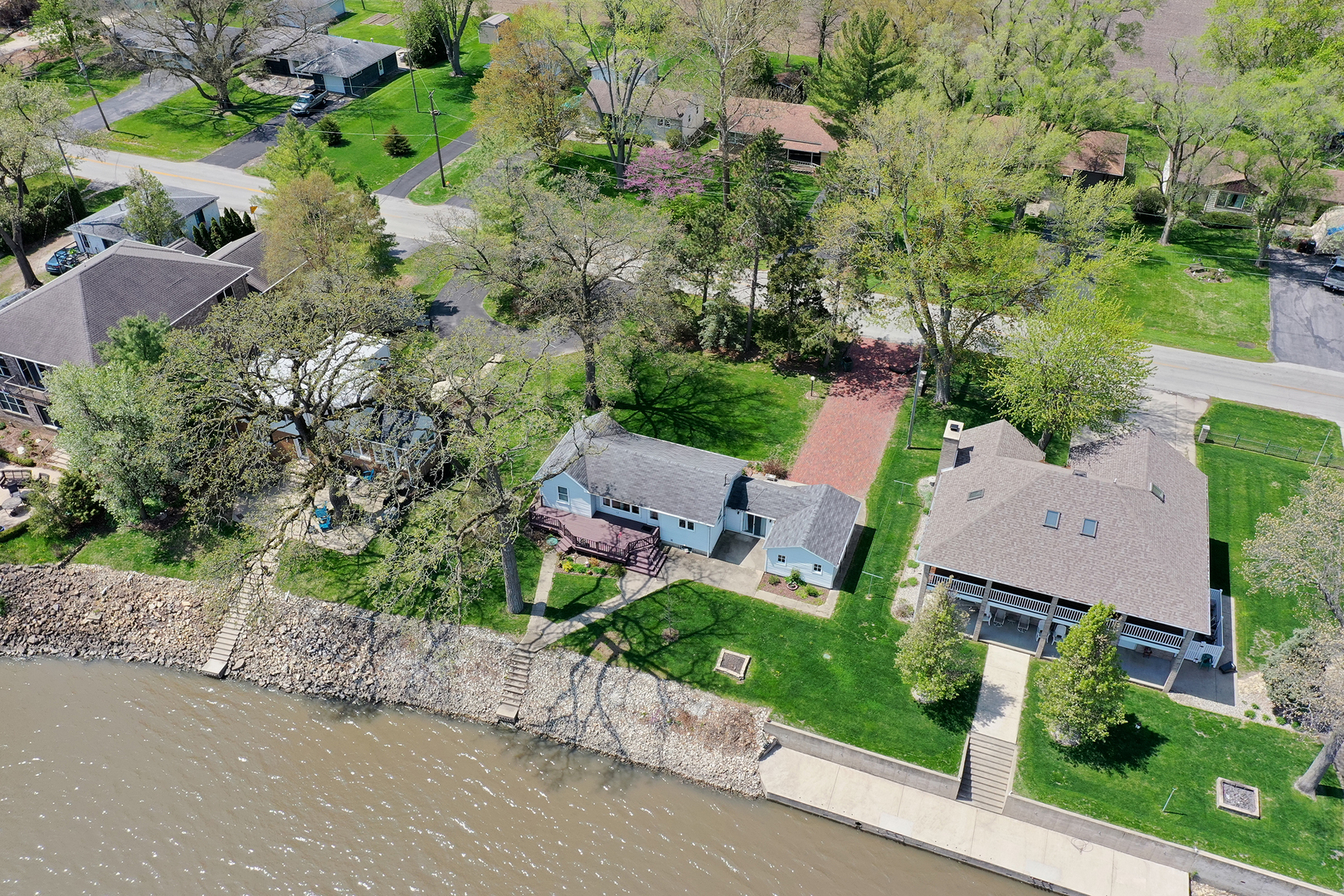 3119 River Road Kankakee, IL 60901 - Photo 31 of 39 an aerial view of multiple houses with yard