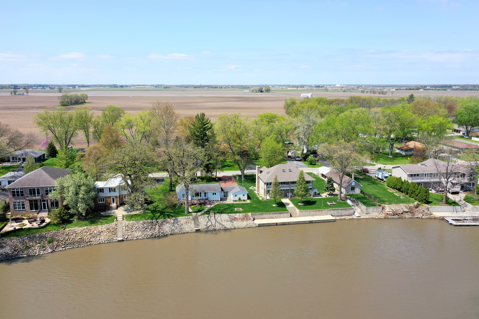 3119 River Road Kankakee, IL 60901 - Photo 39 of 39 a garden view with a lake view