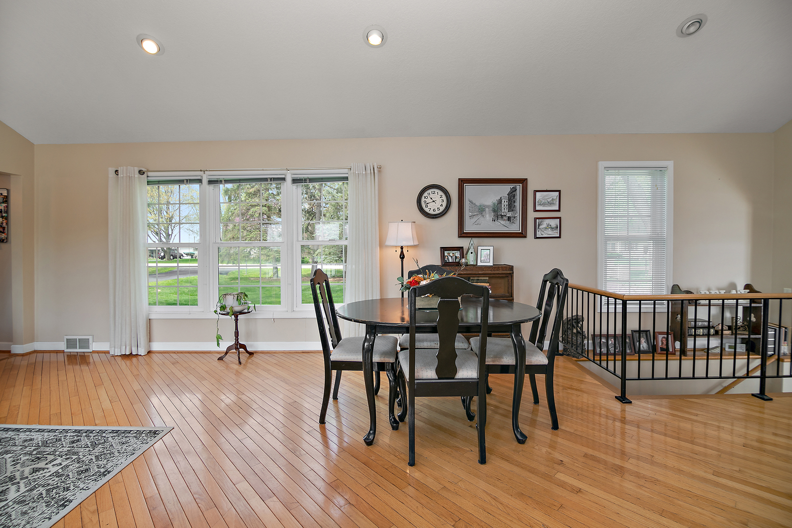 3119 River Road Kankakee, IL 60901 - Photo 7 of 39 a view of a dining room with furniture and wooden floor