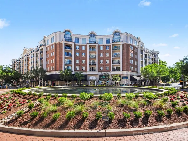 $396,700 | 4625 Piedmont Row Drive, Unit 609, Charlotte, NC 28210