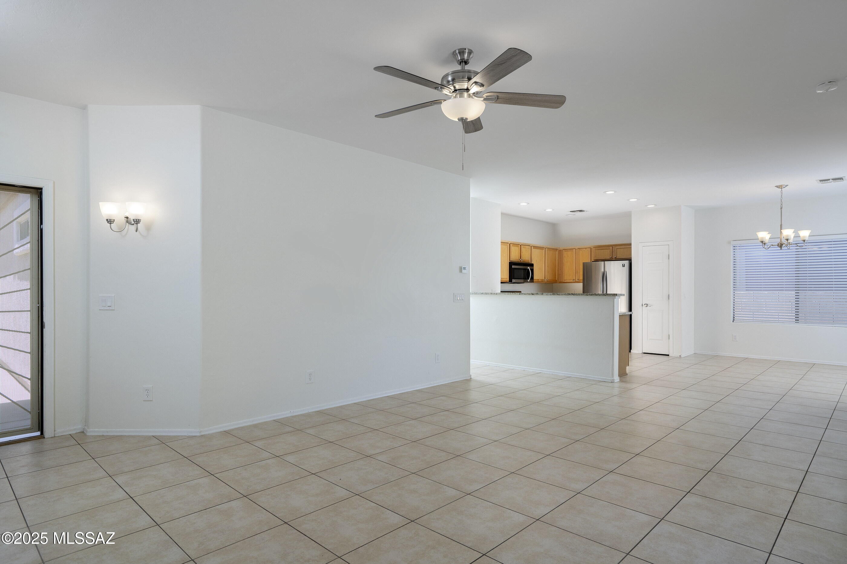 136 East Corte Rancho Colina Sahuarita, AZ 85629 - Photo 3 of 21