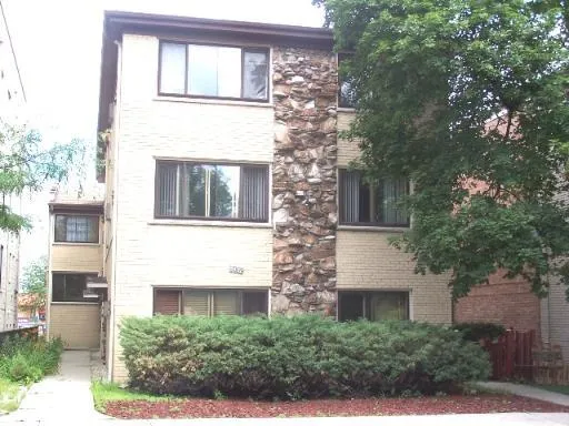 $1,650 | 5472 West Higgins Avenue, Unit 1C, Chicago, IL 60630