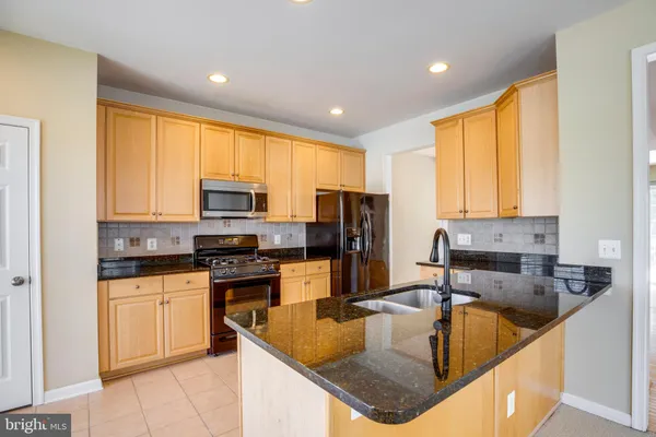 $3,600 | 5097 Pale Moon Way, Centreville, VA 20120