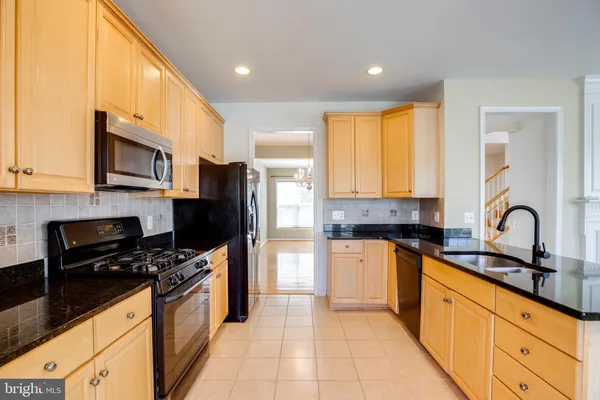 $3,600 | 5097 Pale Moon Way, Centreville, VA 20120