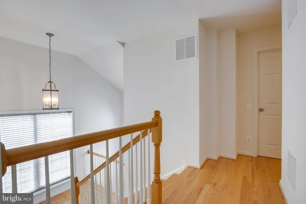 $3,600 | 5097 Pale Moon Way, Centreville, VA 20120