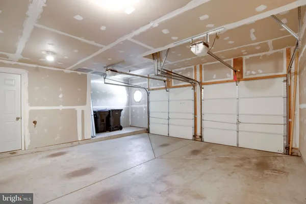 $3,600 | 5097 Pale Moon Way, Centreville, VA 20120