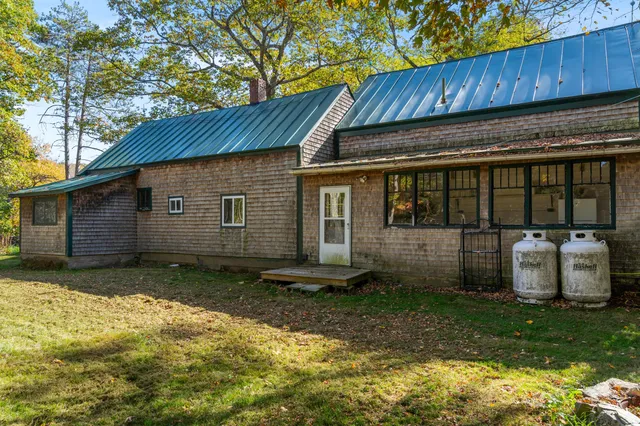 $179,900 | 2094 North Palermo Road, Palermo, ME 04354