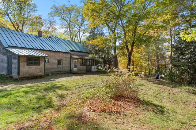 $179,900 | 2094 North Palermo Road, Palermo, ME 04354