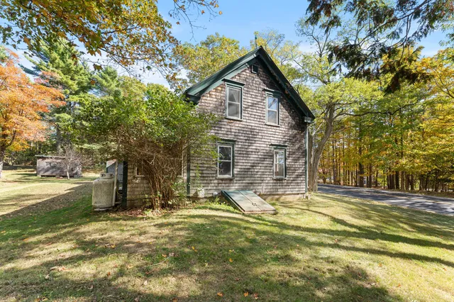 $179,900 | 2094 North Palermo Road, Palermo, ME 04354