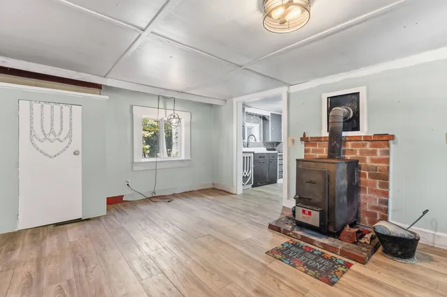 $179,900 | 2094 North Palermo Road, Palermo, ME 04354