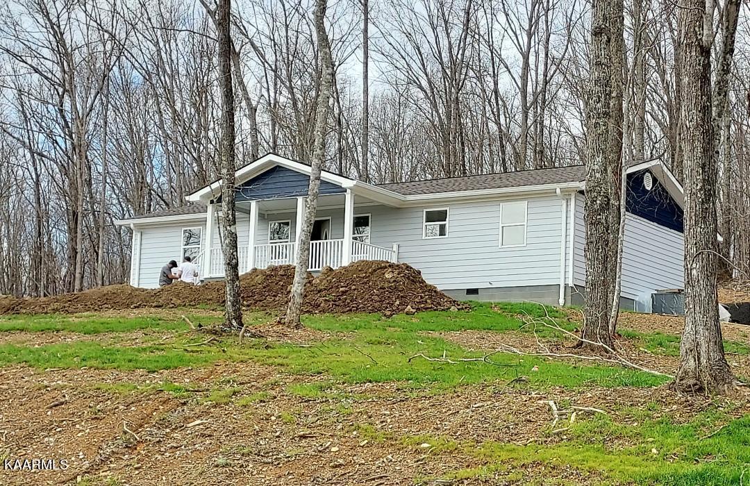 1088 Evelyn Road Huntsville, TN 37756 - Photo 2 of 18 2