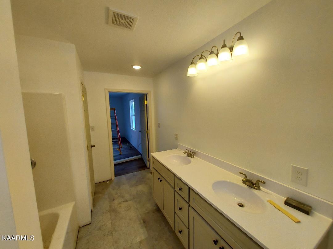 1088 Evelyn Road Huntsville, TN 37756 - Photo 6 of 18 5