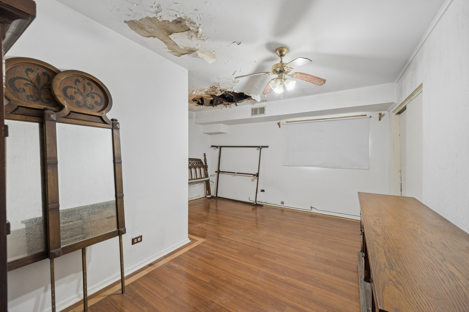 9041 Maple Avenue Burr Ridge, IL 60527 - Photo 7 of 17 Gallery Image 7