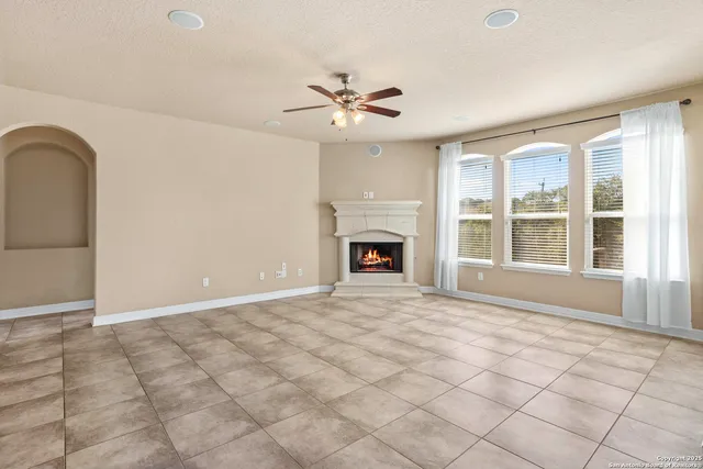 $3,400 | 28915 Gooseberry, San Antonio, TX 78260