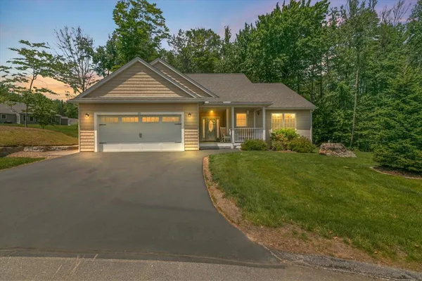 $715,900 | 25 Ridgeview Drive, Candia, NH 03034