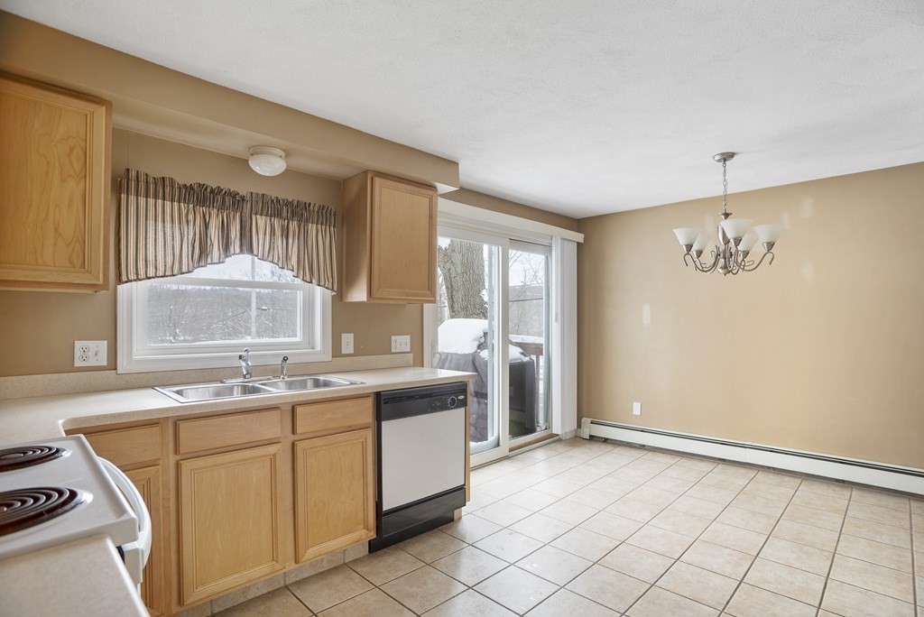 161 New River Road, Unit 161 Lincoln, RI 02838 - Photo 9 of 20