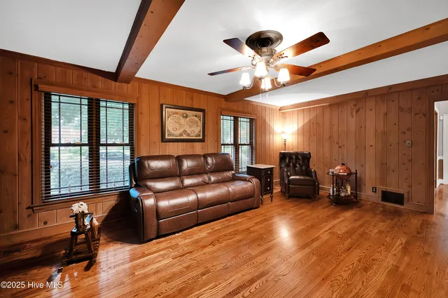 $647,500 | 204 Williamsburg Drive, Greenville, NC 27858