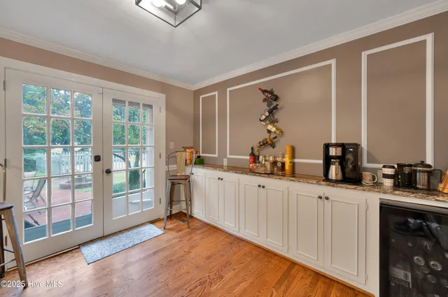 $647,500 | 204 Williamsburg Drive, Greenville, NC 27858