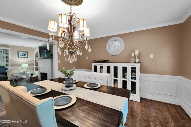 $647,500 | 204 Williamsburg Drive, Greenville, NC 27858